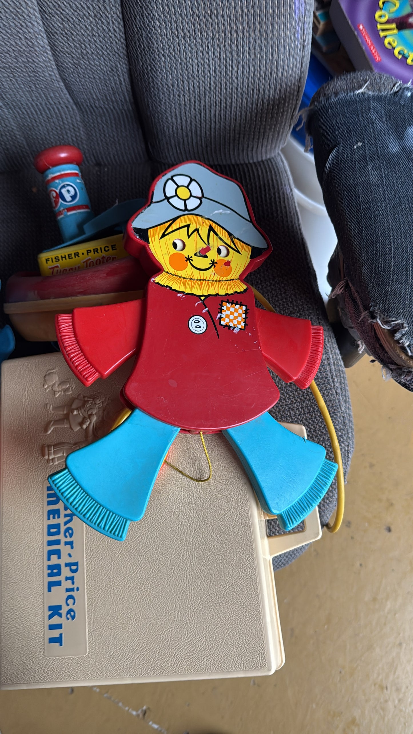 VINTAGE 1978 FISHER PRICE #423 JUMPING SCARE CROW