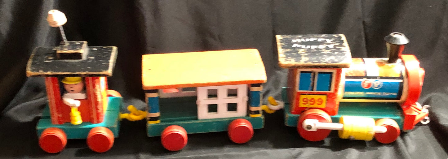 Vintage Fisher Price Huffy Puffy Pull Train #999