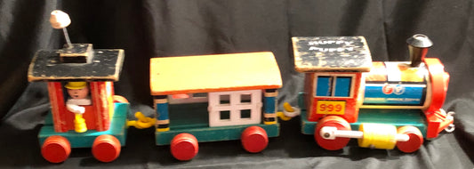 Vintage Fisher Price Huffy Puffy Pull Train #999