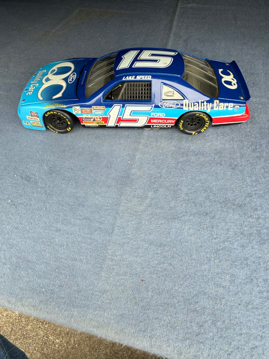 1994 RACING CHAMPION 1:24LAKE SPEED #15 QUALITY CARE FORD THUNDERBIRD