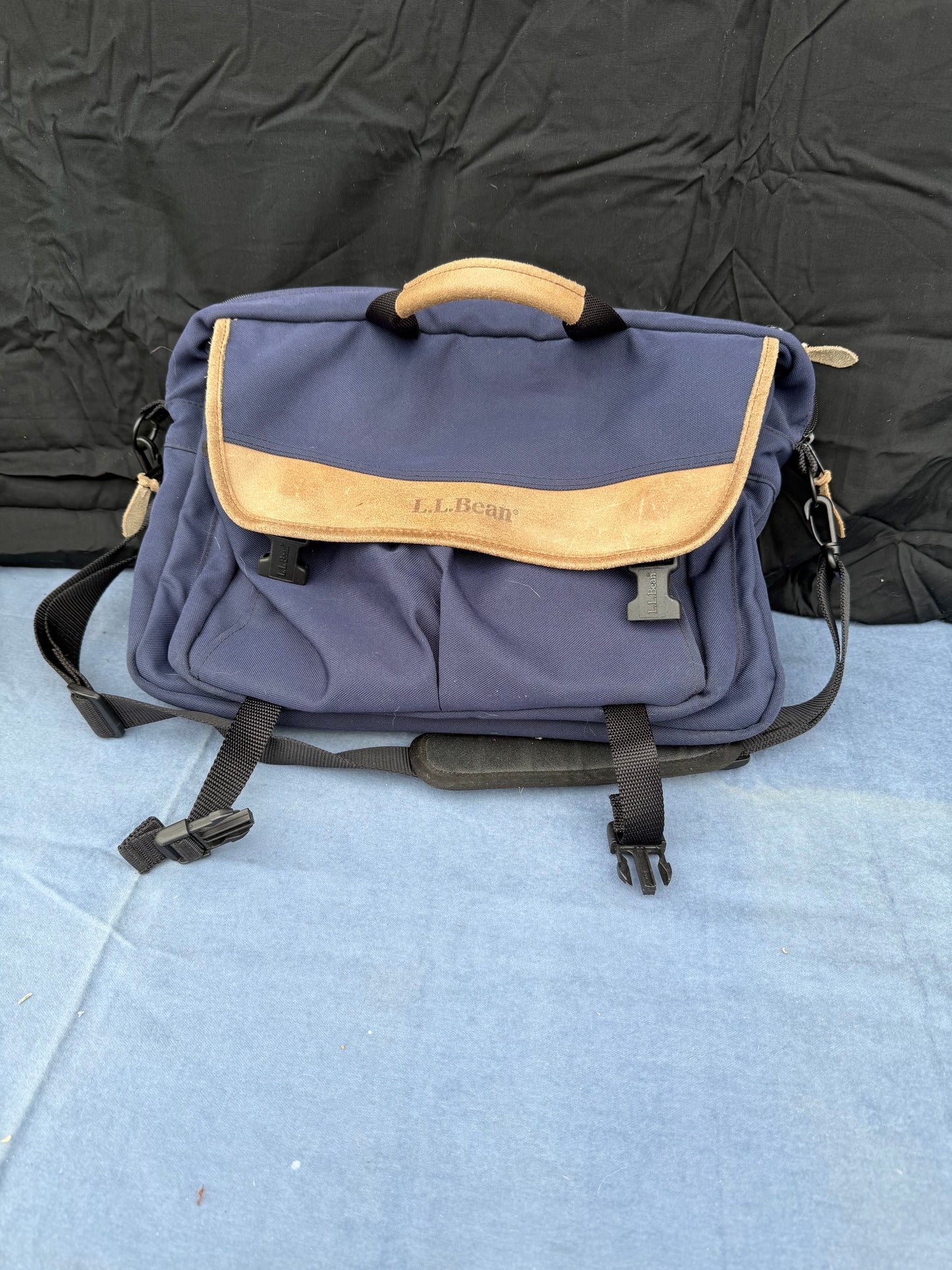 L. L. BEAN CANVESS LEATHER TRAVEL CARRY ON BAD