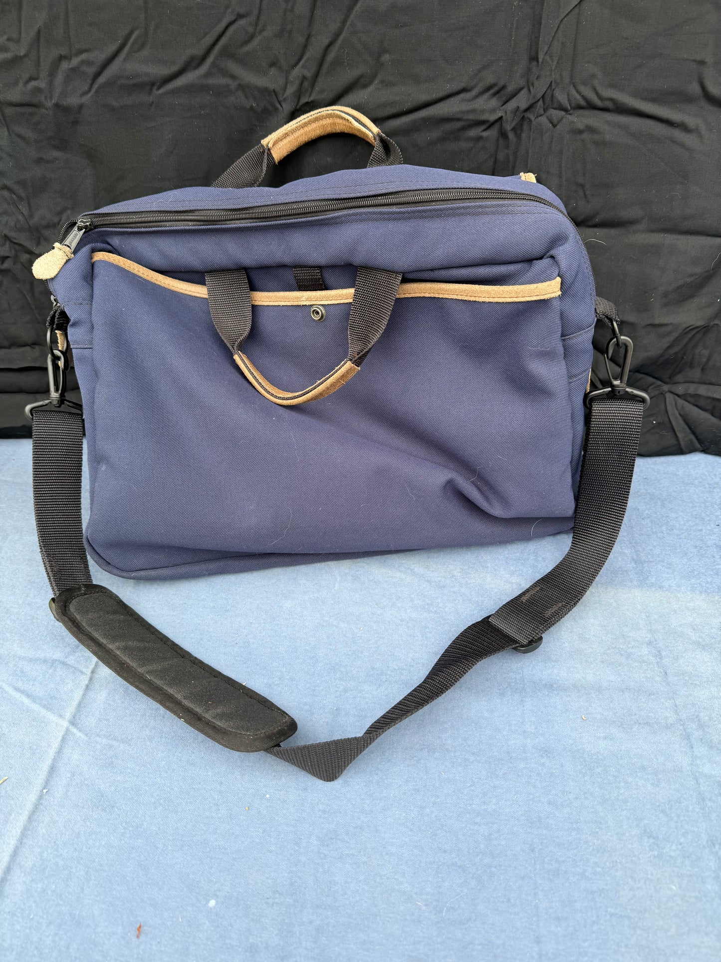 L. L. BEAN CANVESS LEATHER TRAVEL CARRY ON BAD