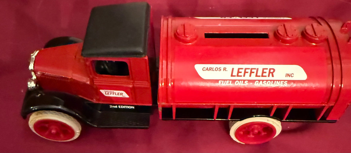 ERTL 1931 Hawkeye Tanker Bank 1/34 Scale Die-Cast Metal 2945 Carlos Leffler