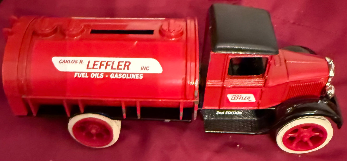 ERTL 1931 Hawkeye Tanker Bank 1/34 Scale Die-Cast Metal 2945 Carlos Leffler