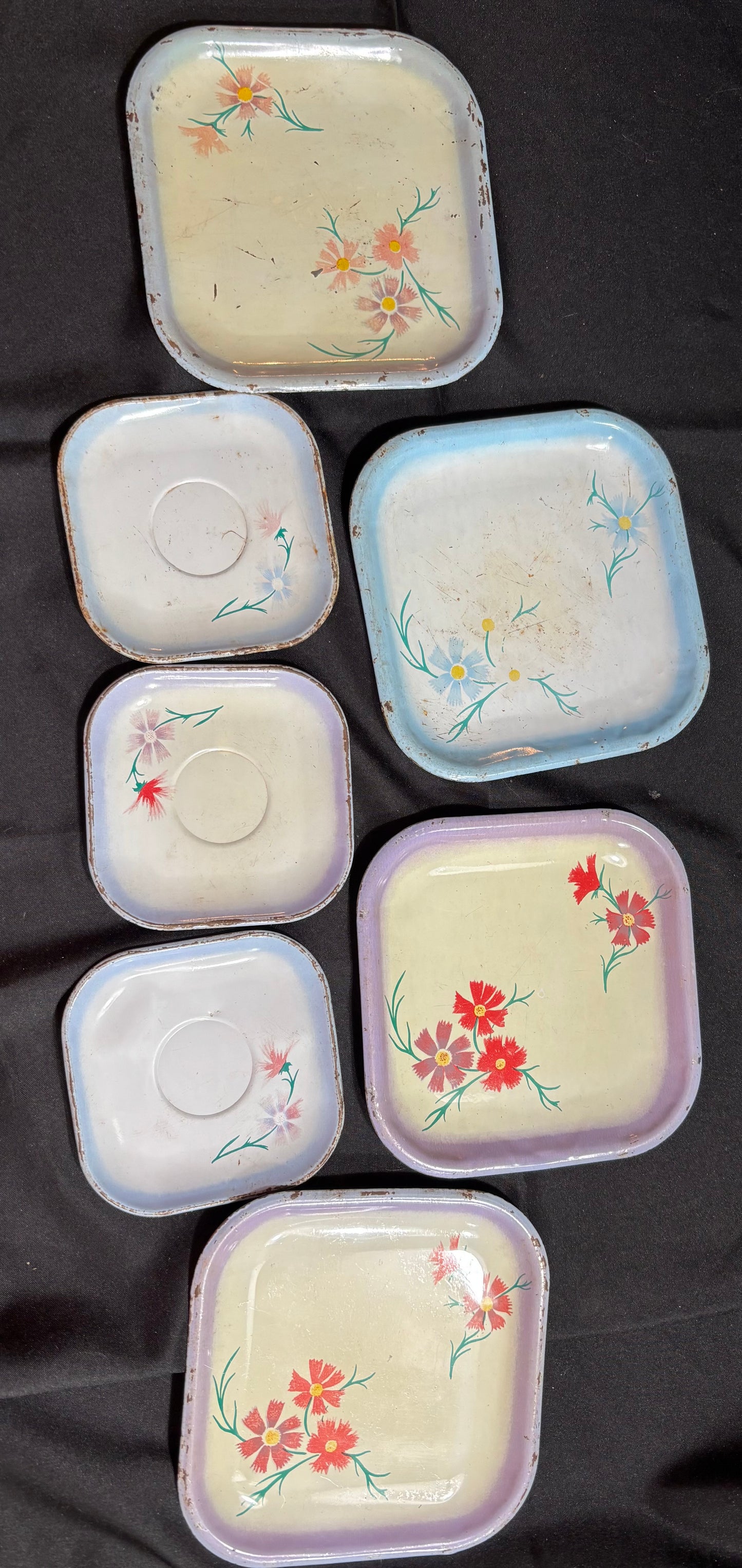 Vintage Ohio Art Tin Lithograph Play Tea Set