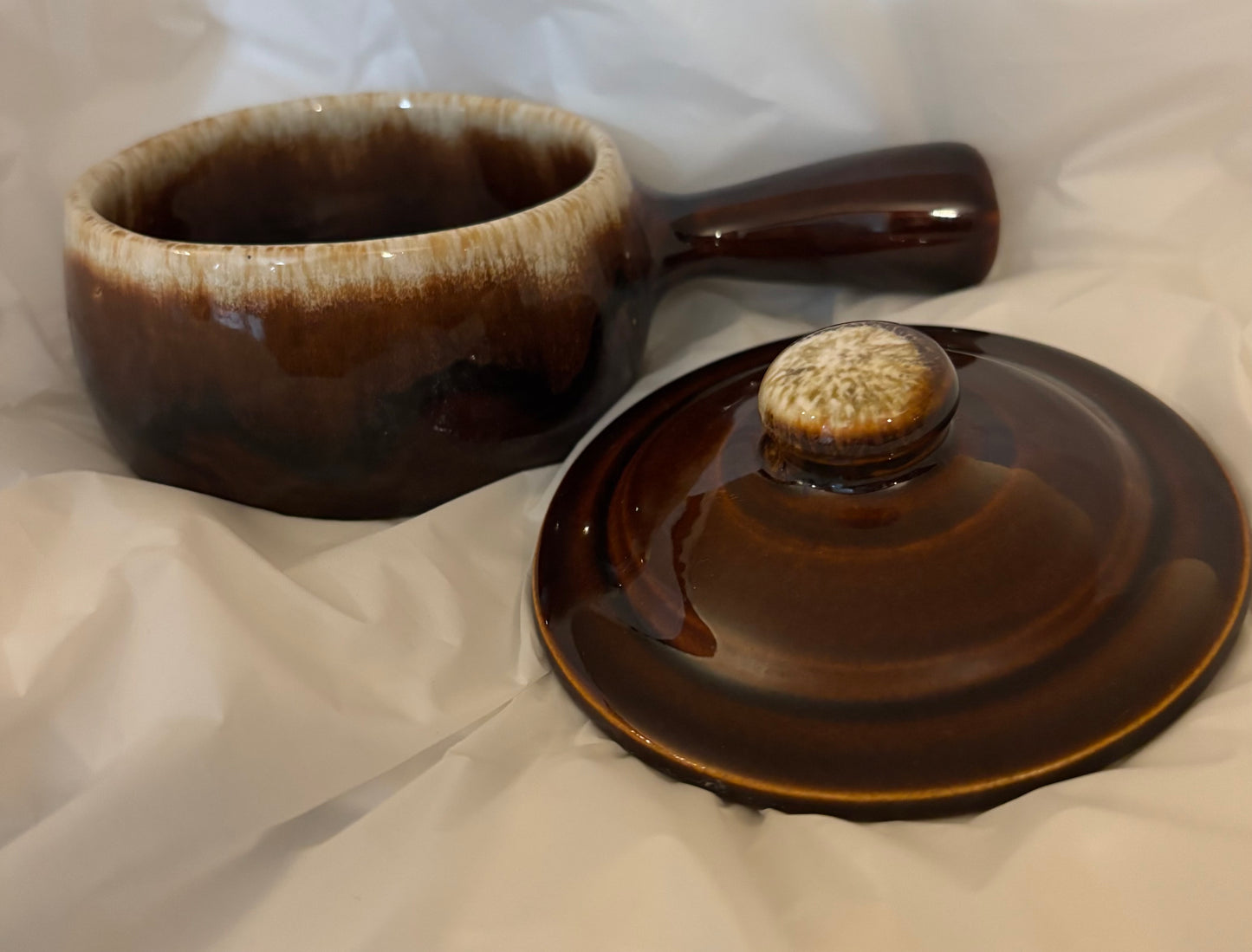 VINTAGE STONEWARE BROWN DRIP GLASS FRENCH ONION SOUP BOWL WITH LID AND HANDLE