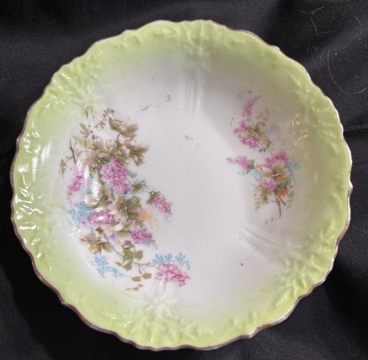 VINTAGE CERAMIC BERRY BOWL