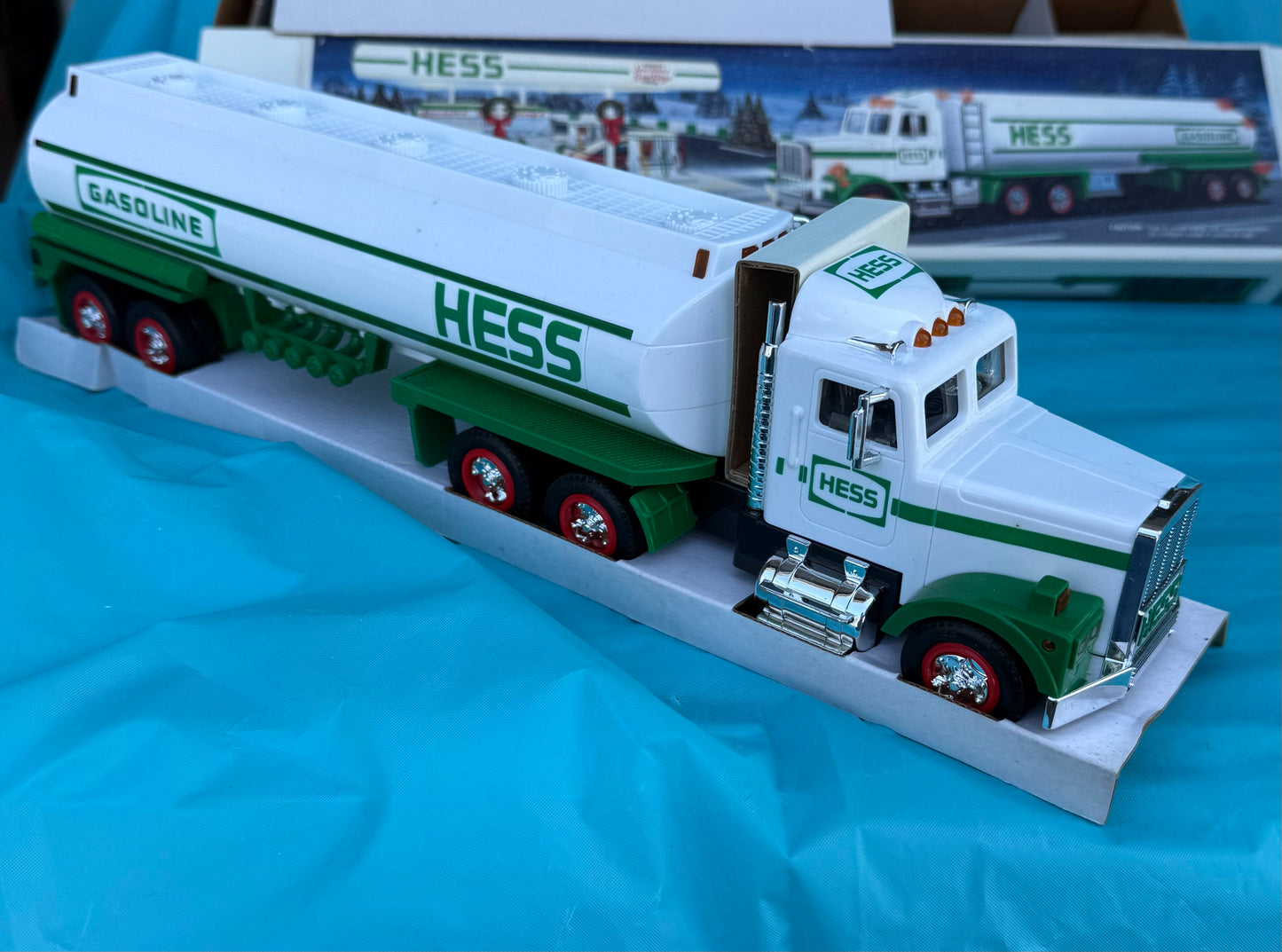 1990 HESS TOY TRUCK