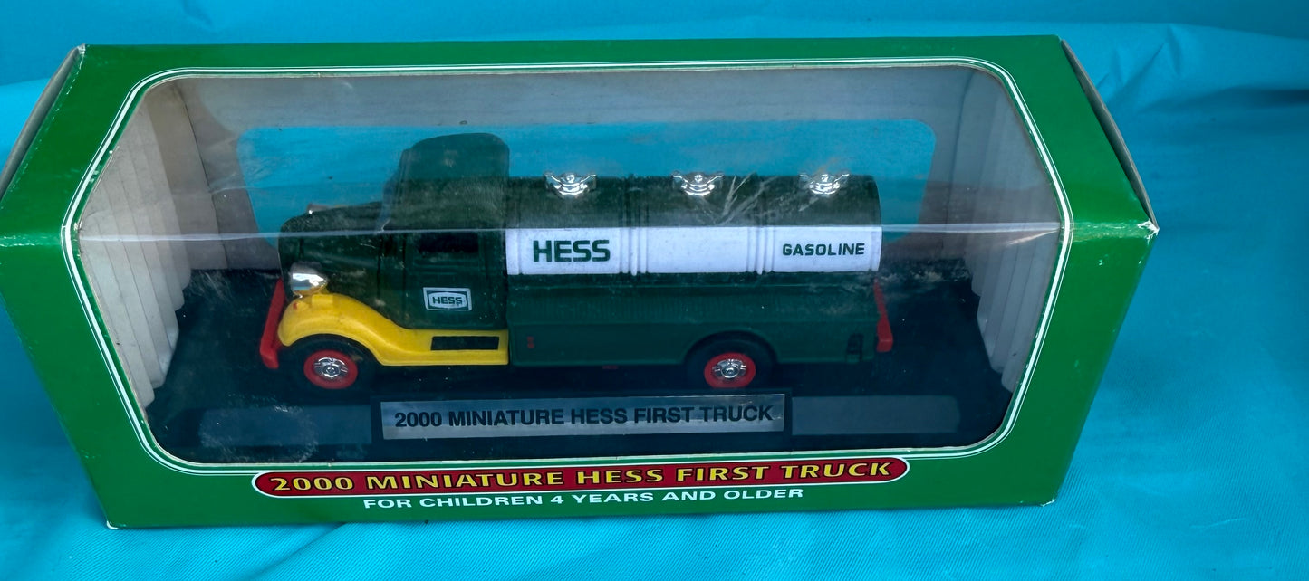 2000 HESS FIRST MINI TRUCK