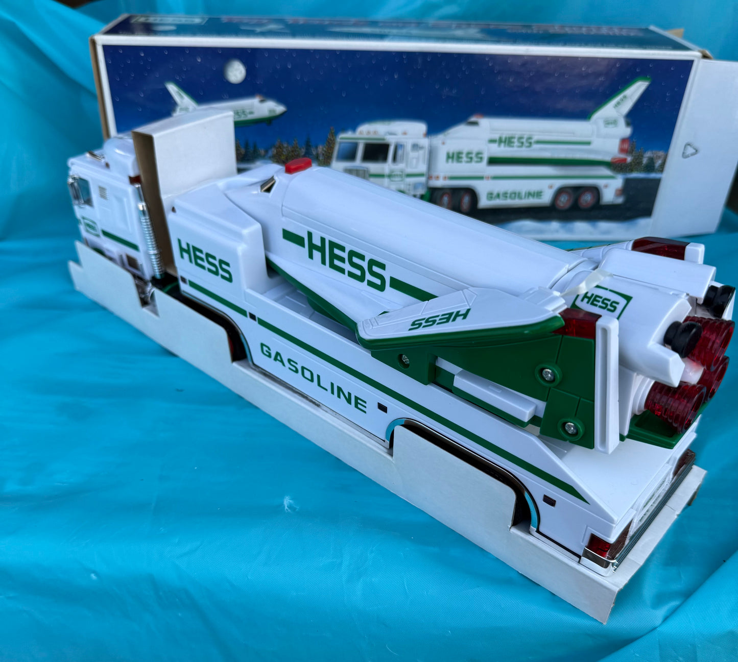1999 hess toy and shuttle