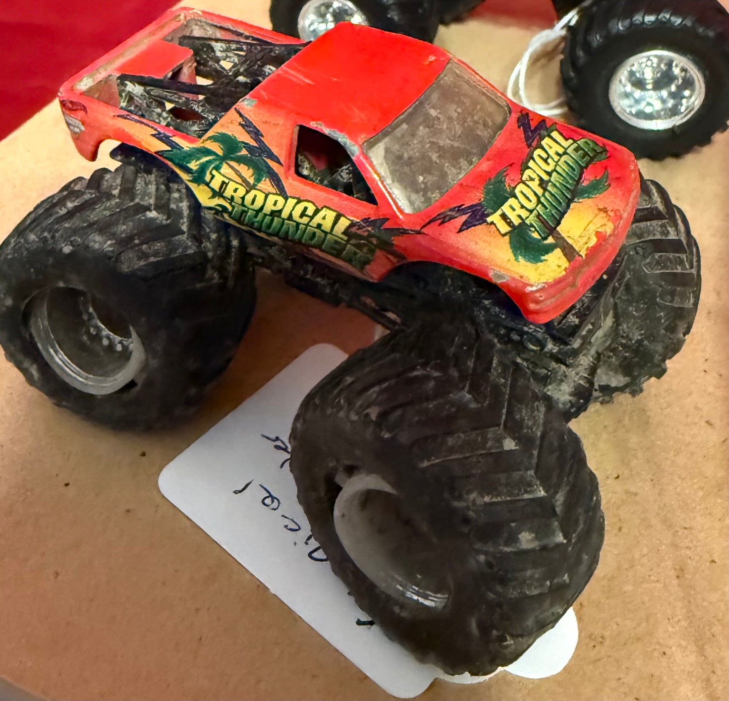 6 HOT WHEELS 4 X 4