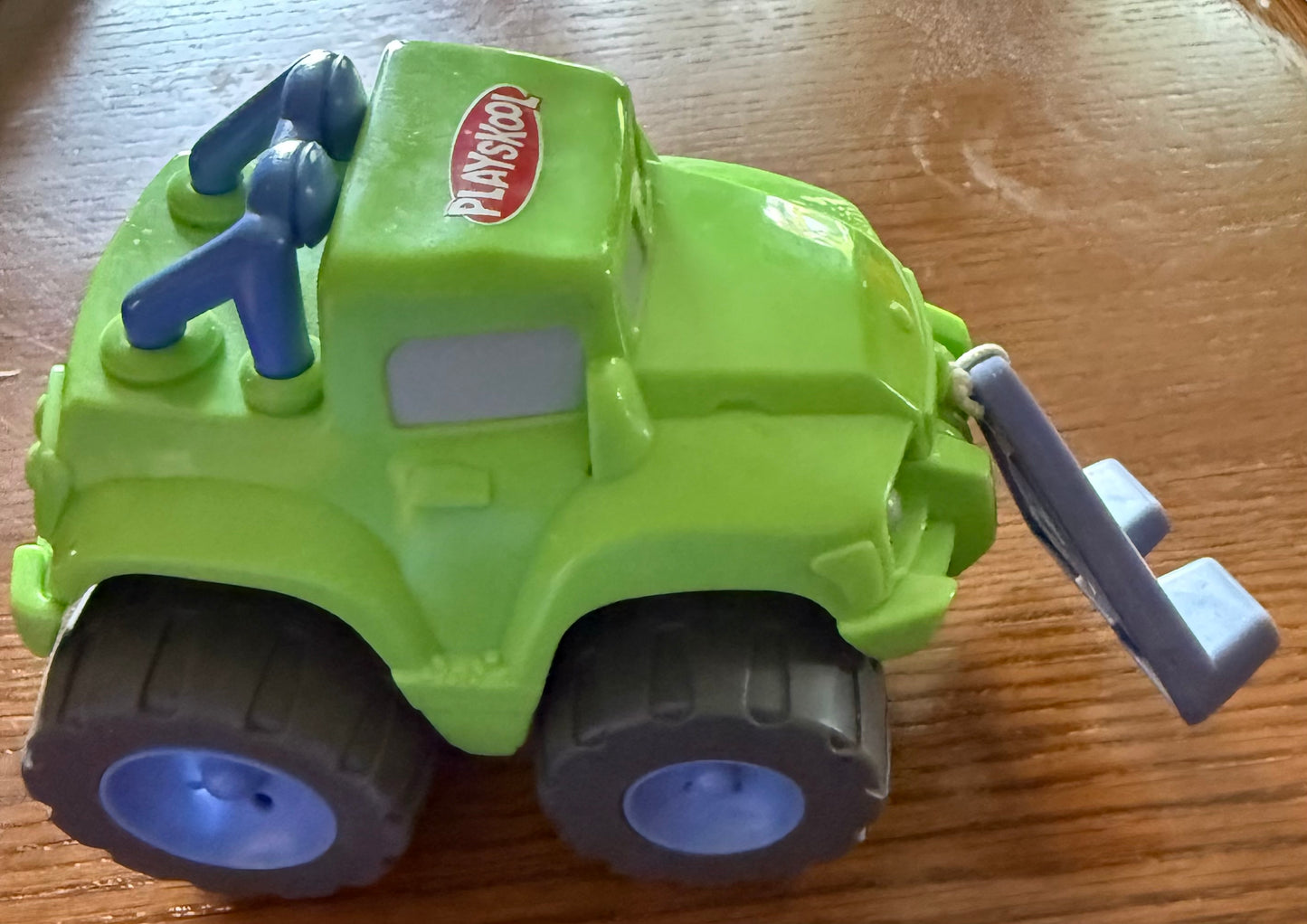 PLAY SKOOL GREEN SHAKY TRUCK