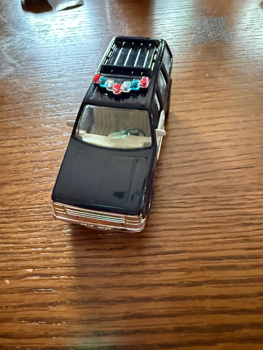 MAISTO FORD EXPLORERPOLICE 4 X 4