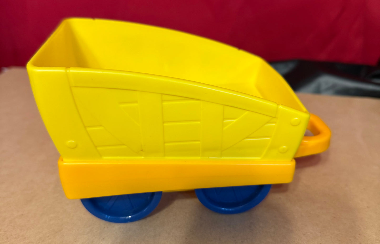 MATTEL 2017 THOMAS YELLOW FARM CART