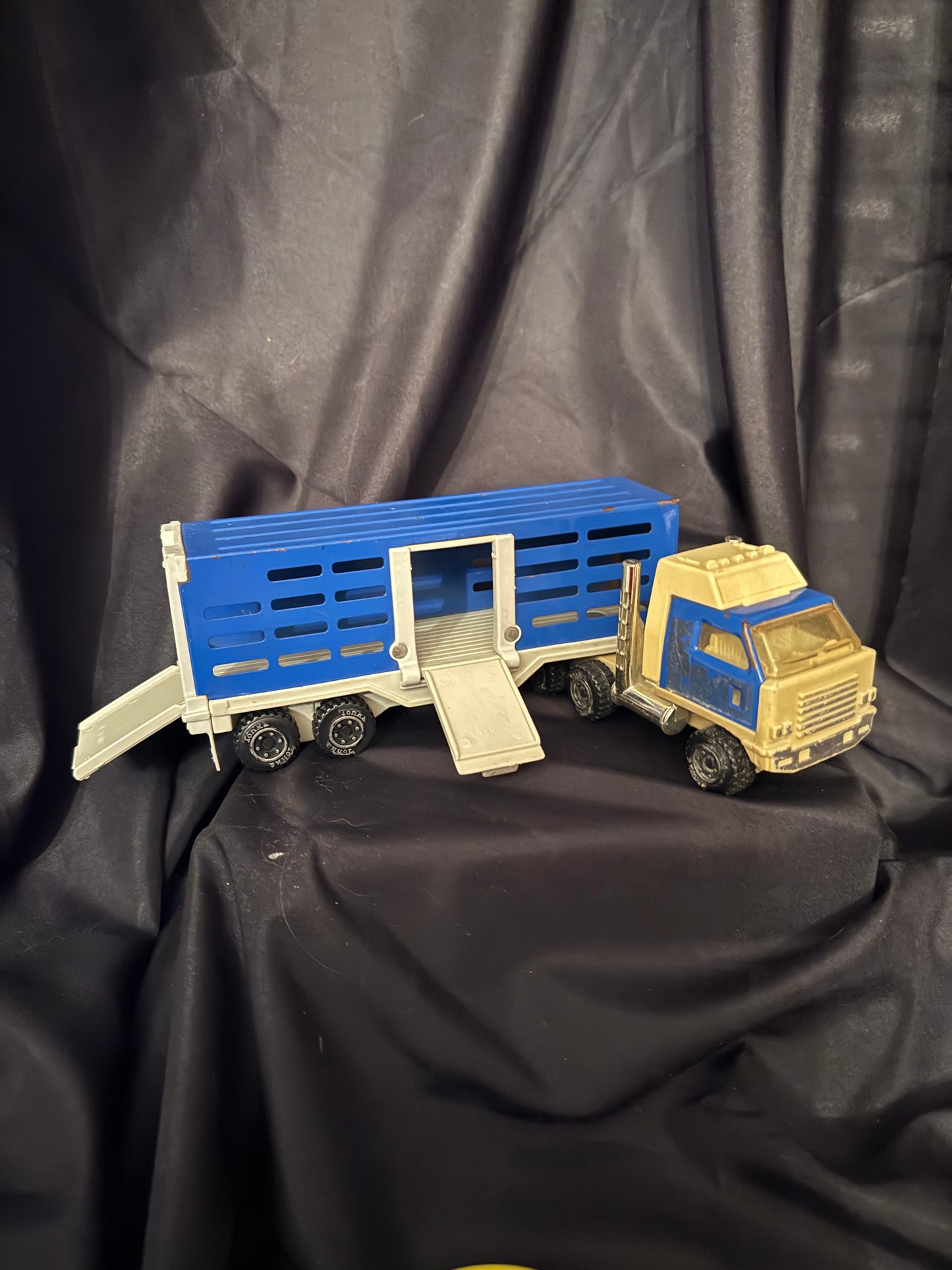 Vintage Blue Ribbon Tonka Farm Toy, Tractor Tailer Horse Truck
