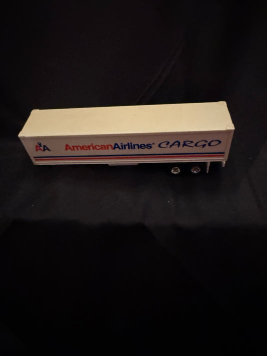 AMERICAN AIRLINES CARGO TRAILER