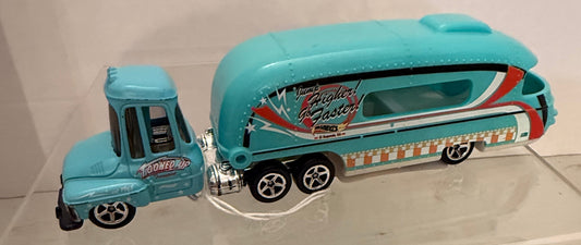Transport Tooned Up Die Cast by Hot Wheels