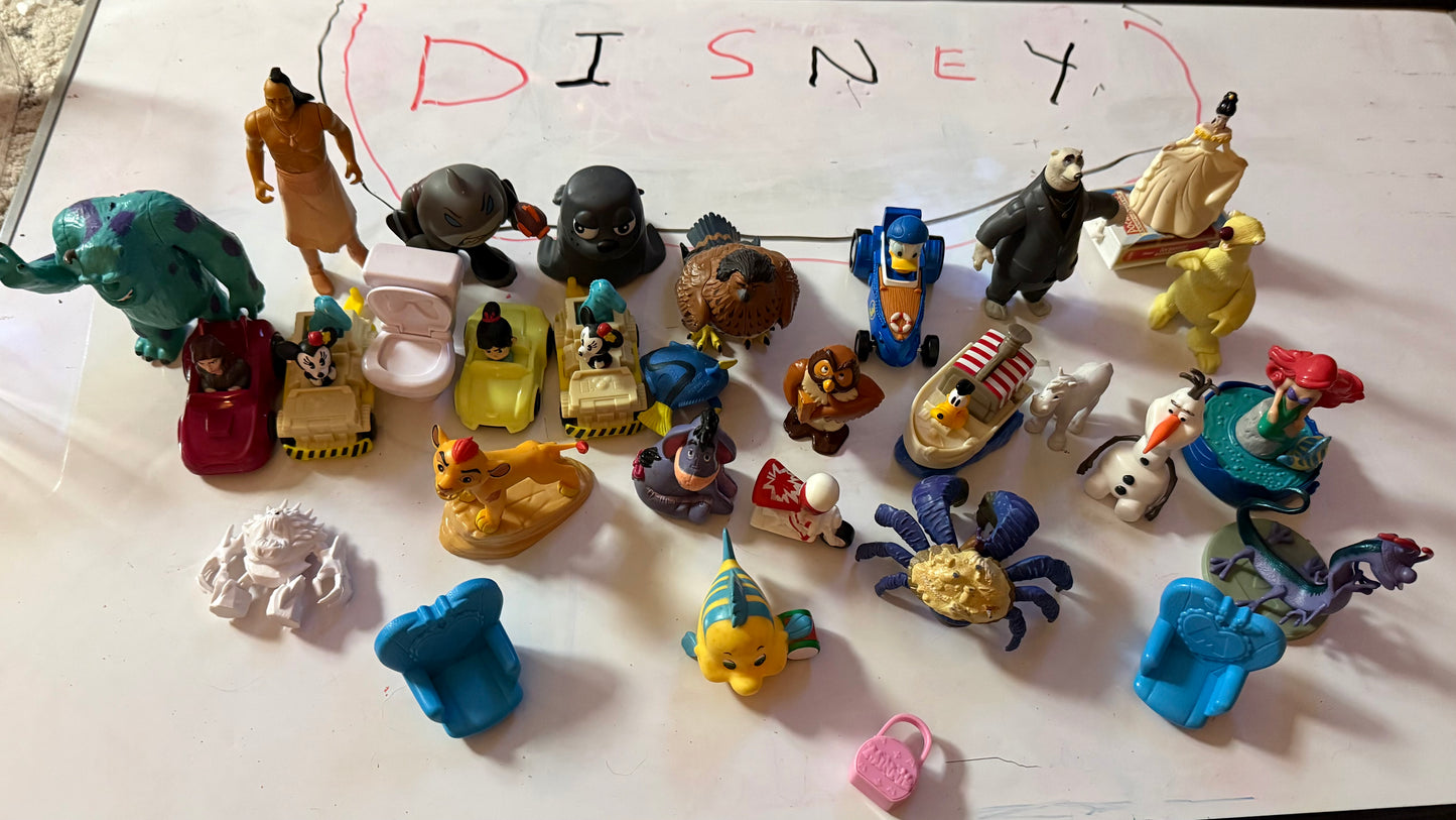 DISNEY FIGURINES